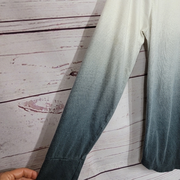 Hollister long sleeve Ombre Top XS - Picture 6 of 8